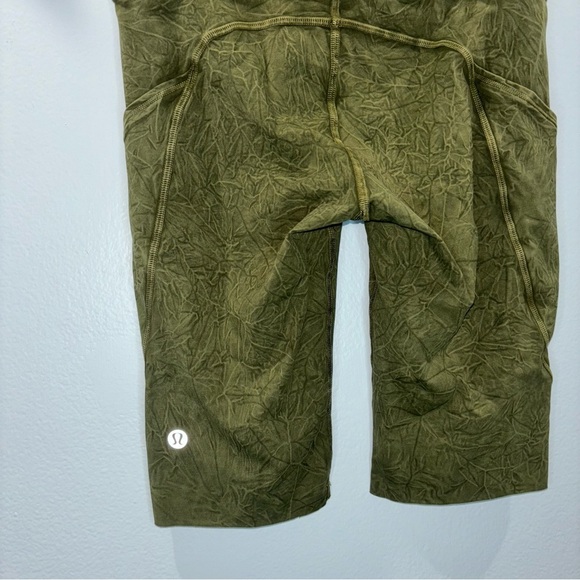 Lululemon Fast and Free High Rise Short 10” Size 4 Olive Green NEVER WORN - Picture 11 of 14